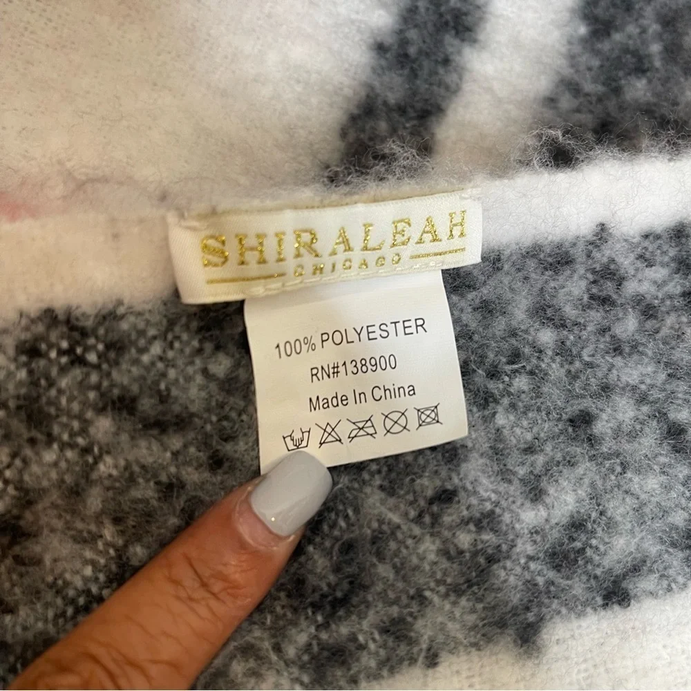 SHIRALEAH Chicago Plaid Shawl Blanket Scarf Wrap